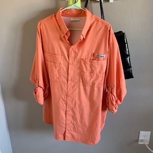 Columbia windbreaker shirt